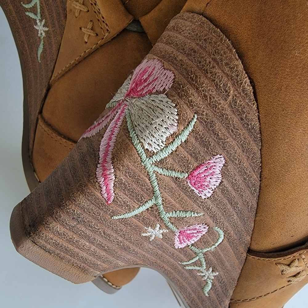 Seychelles Suede Embroidered Floral Wedge Harness Boots Size 8 - Picture 12 of 14